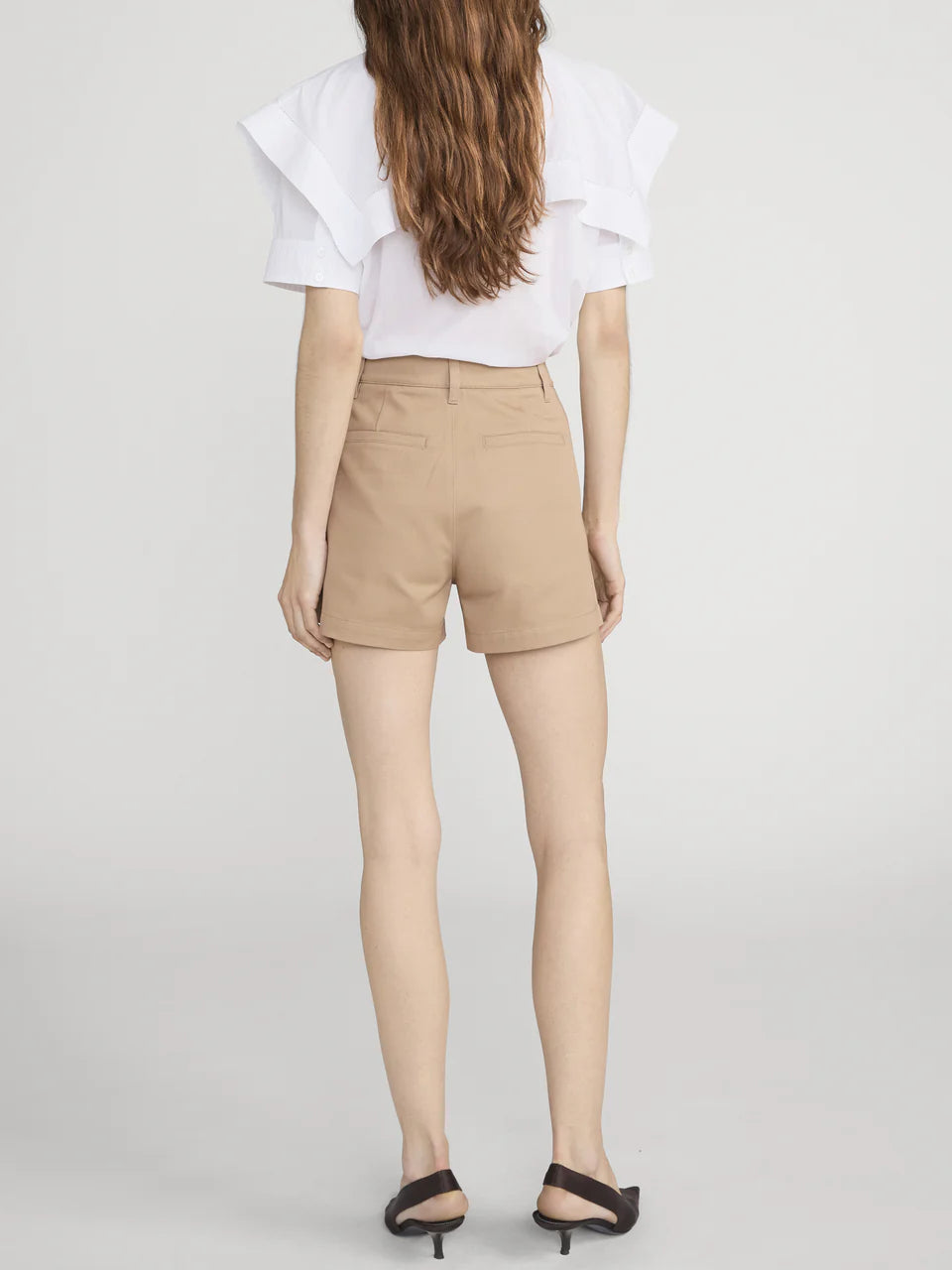 Frame The Cruise Short in Sand Dune