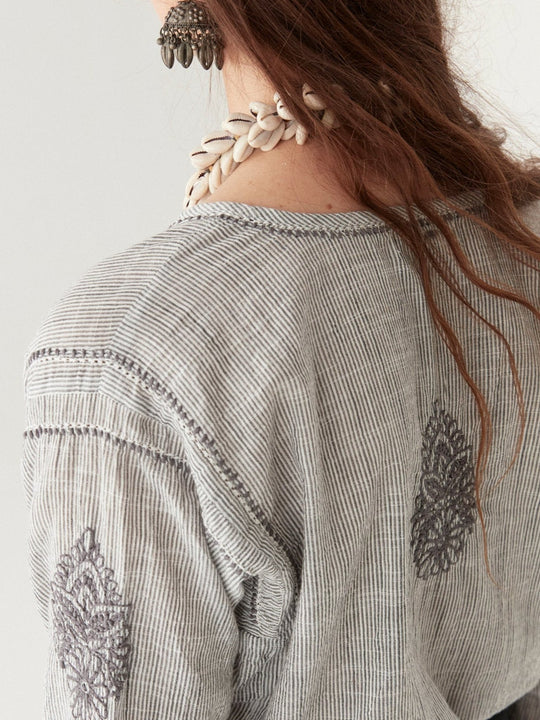 Maison Hotel Cas Blus Blouse