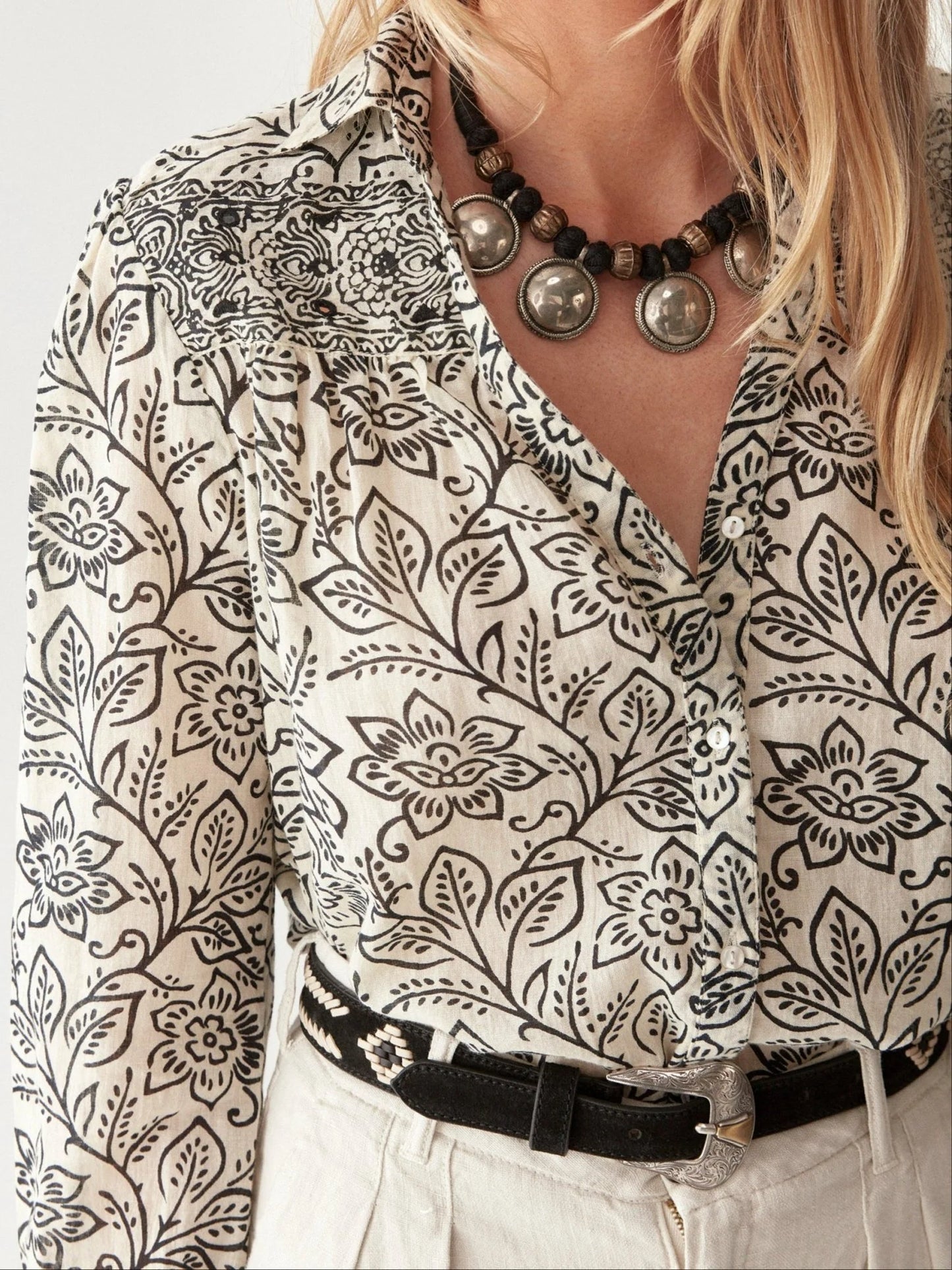 Maison Hotel Jasmine Blouse