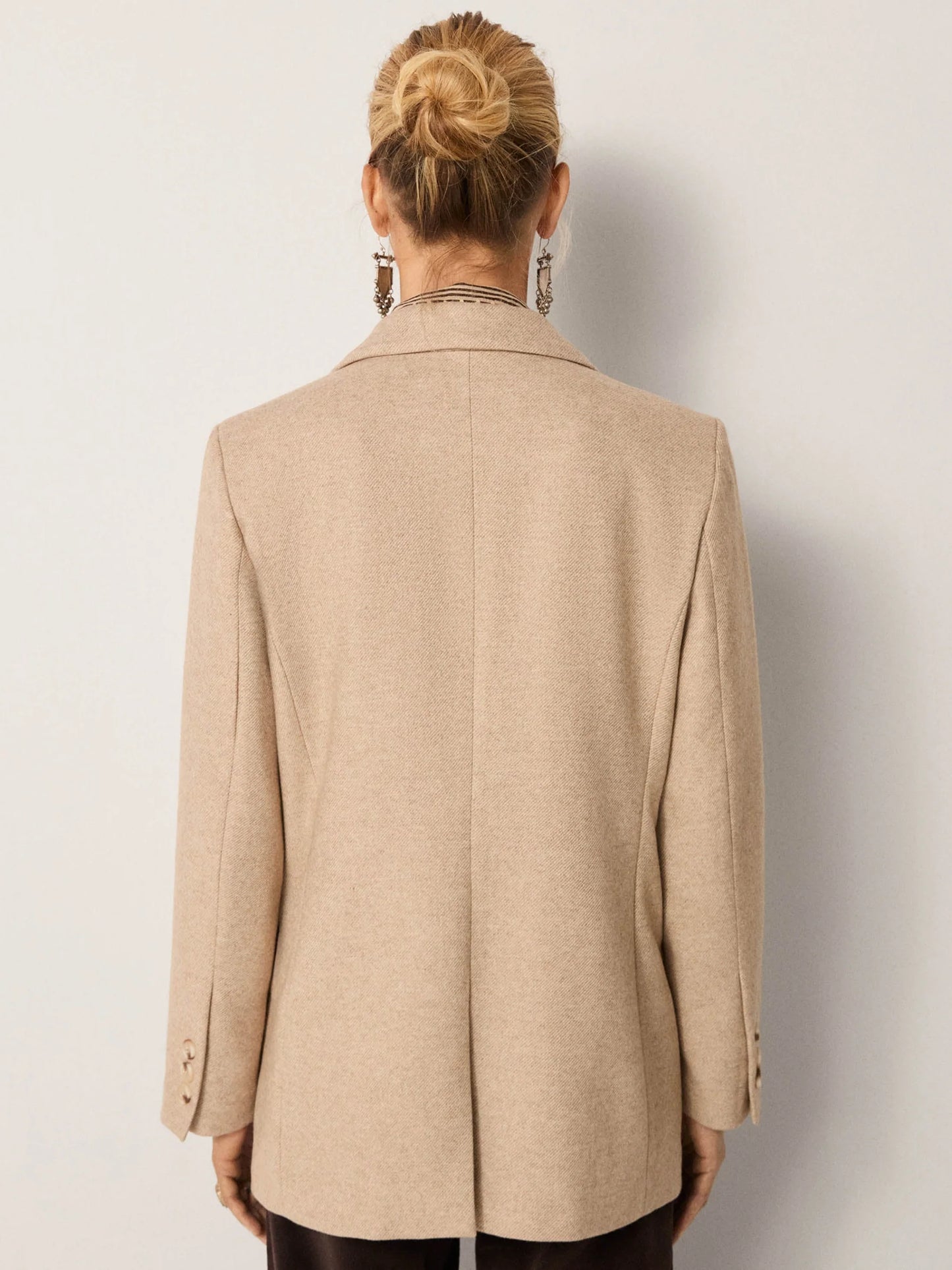 Maison Hotel Anna Blazer in Beige