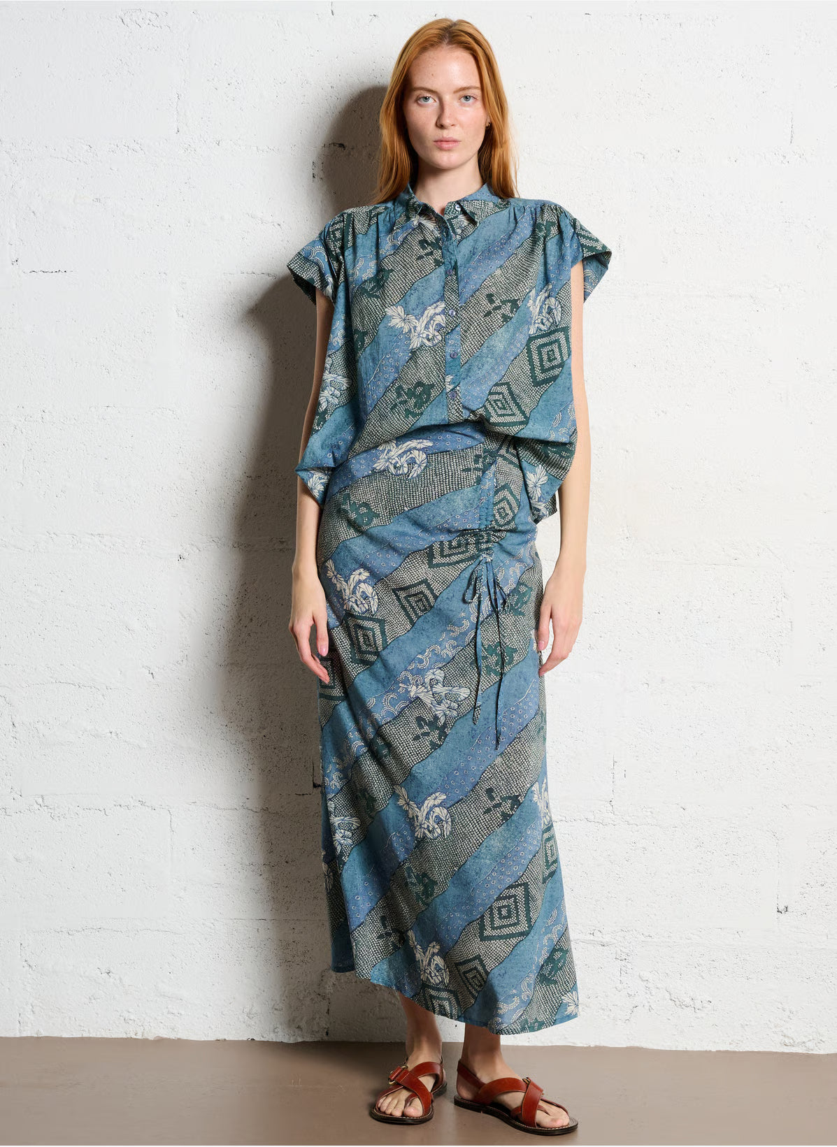 Maison Hotel Nara Skirt in Indigo Bloom