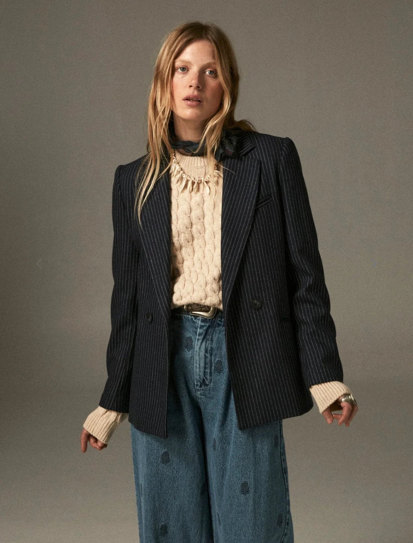 MAISON HOTEL Jackie Blazer in Navy Note