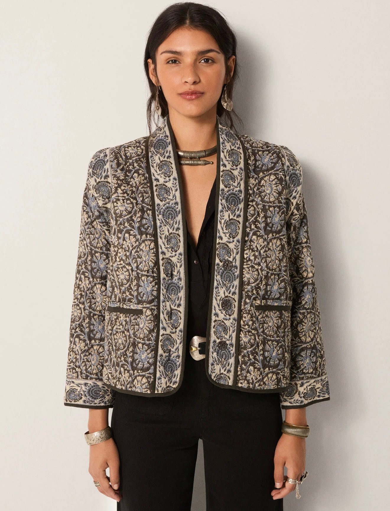 MAISON HOTEL Sugata Jacket in Blue Orchid