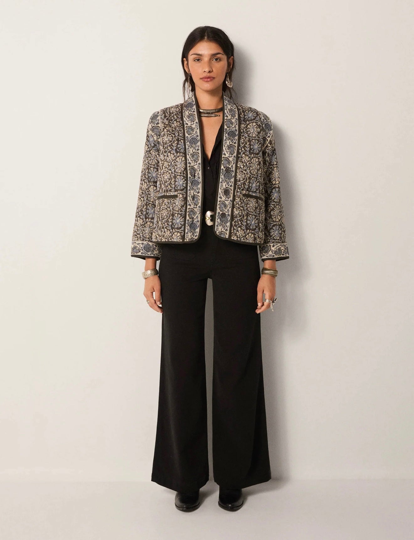 MAISON HOTEL Sugata Jacket in Blue Orchid