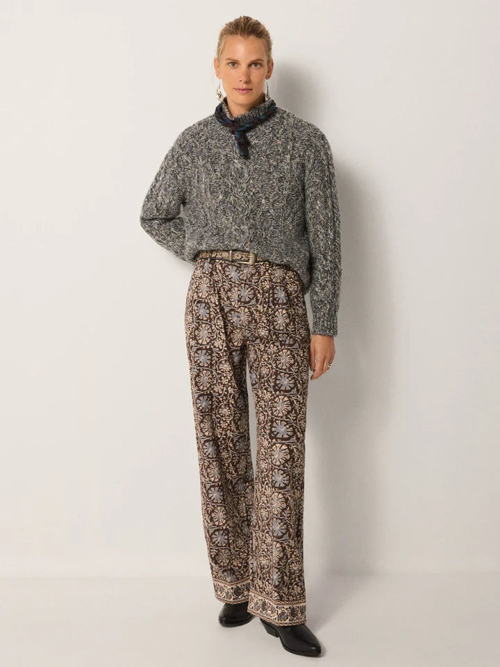 MAISON HOTEL Bobby Sweater in Silver Grey