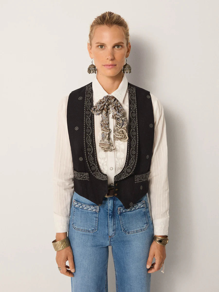 Maison Hotel Claud Scarf