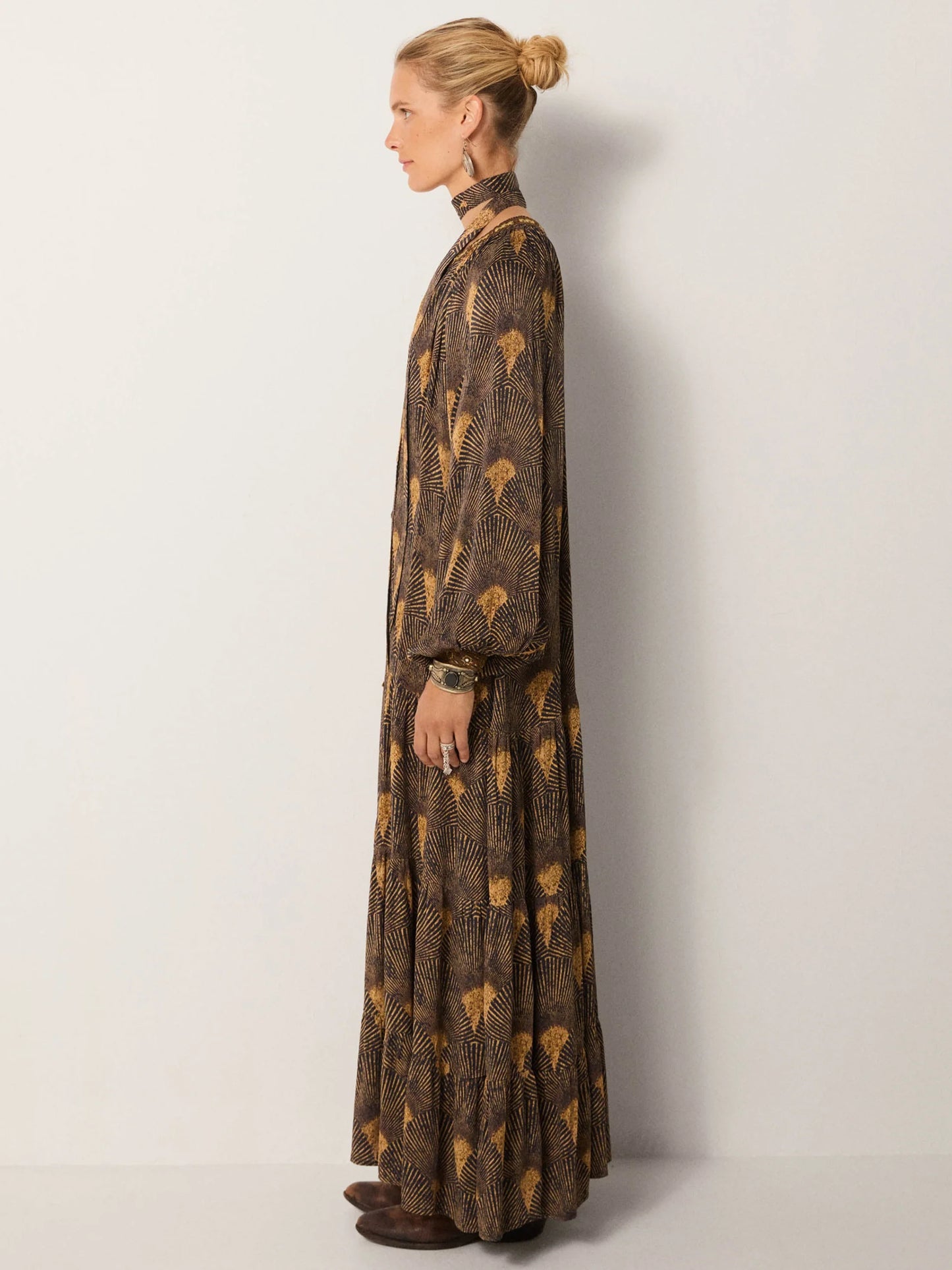 Maison Hotel Anouk Dress in Peacok Avocado