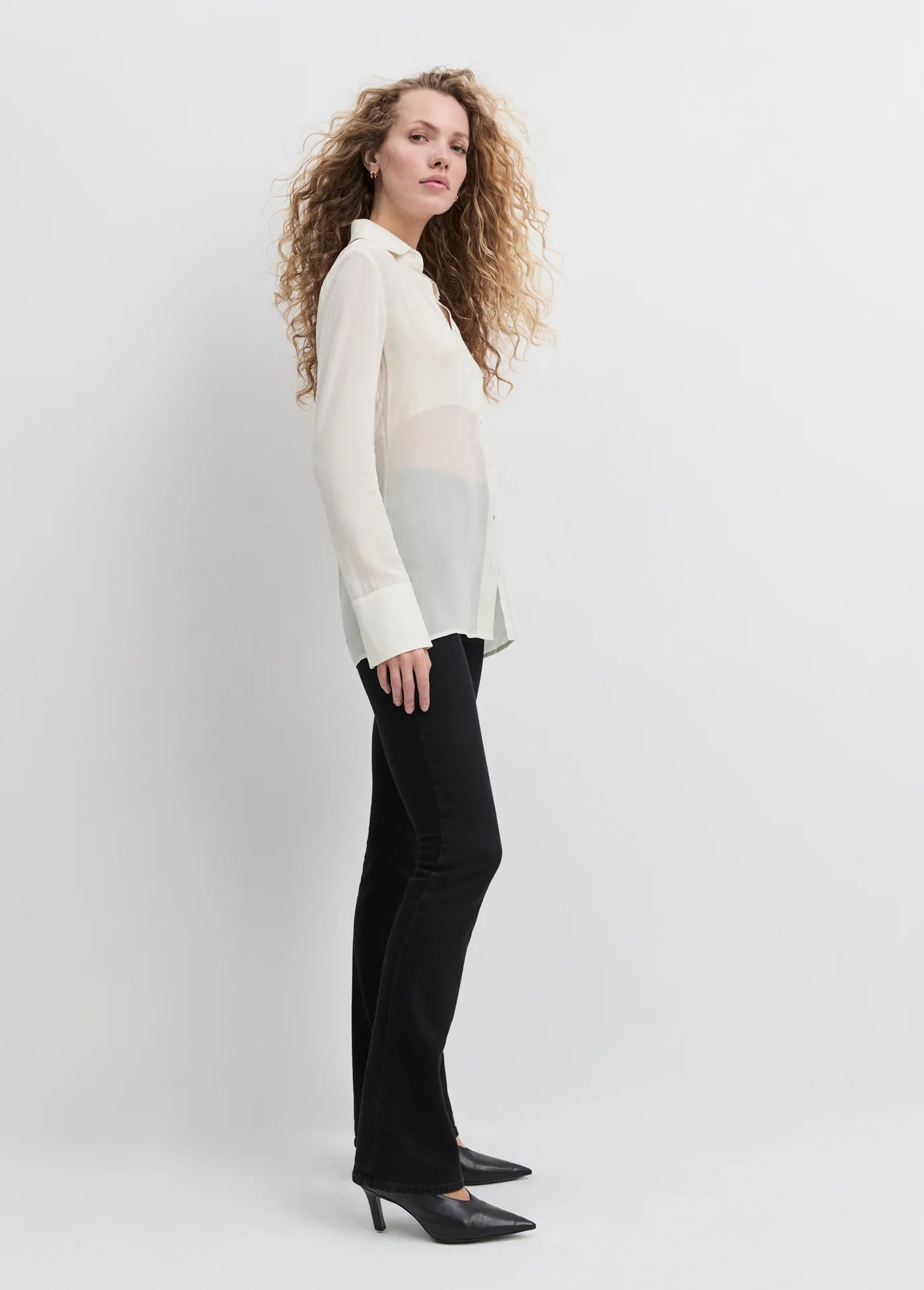 Favorite Sheer Sofisticated Ivory