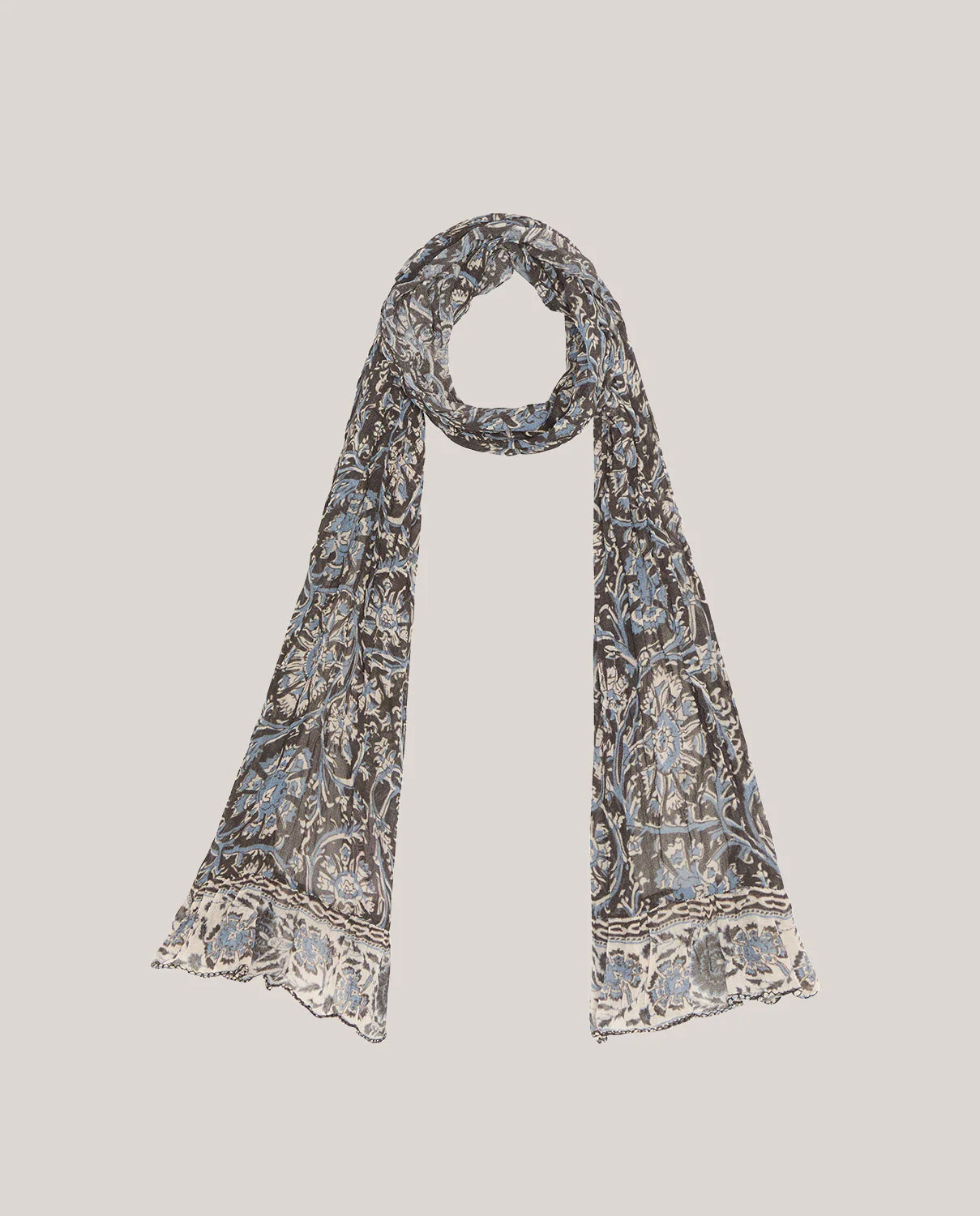 Maison Hotel Claud Scarf